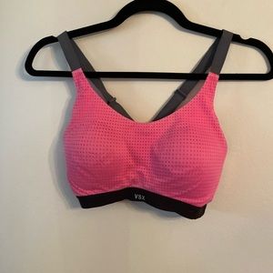 Victoria’s Secret VSX Sports Bra, Size 32D